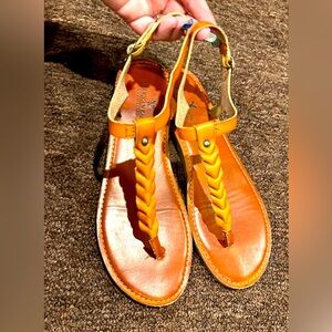 American Eagle Brown Gladiator Sandal Buckle Closure SZ 9 EUC